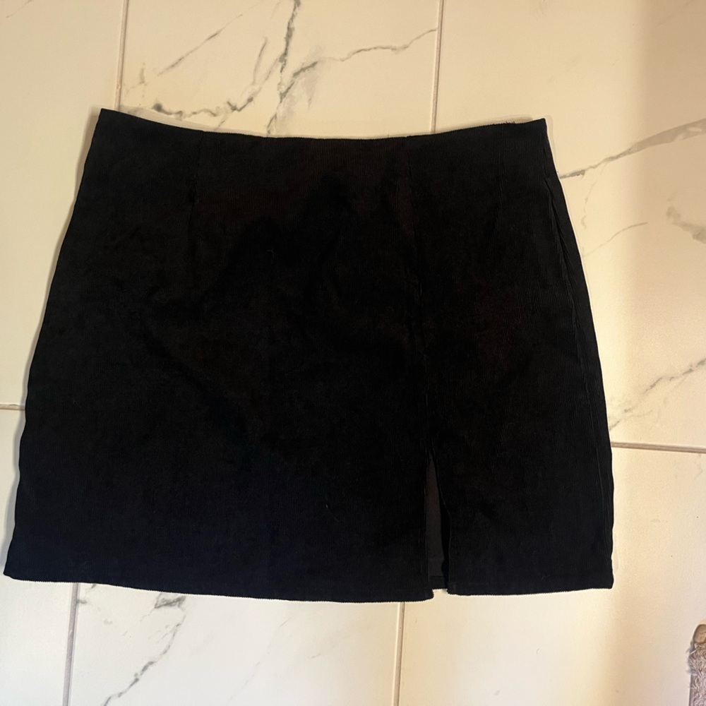 SHEIN Classic Black Pencil Skirt